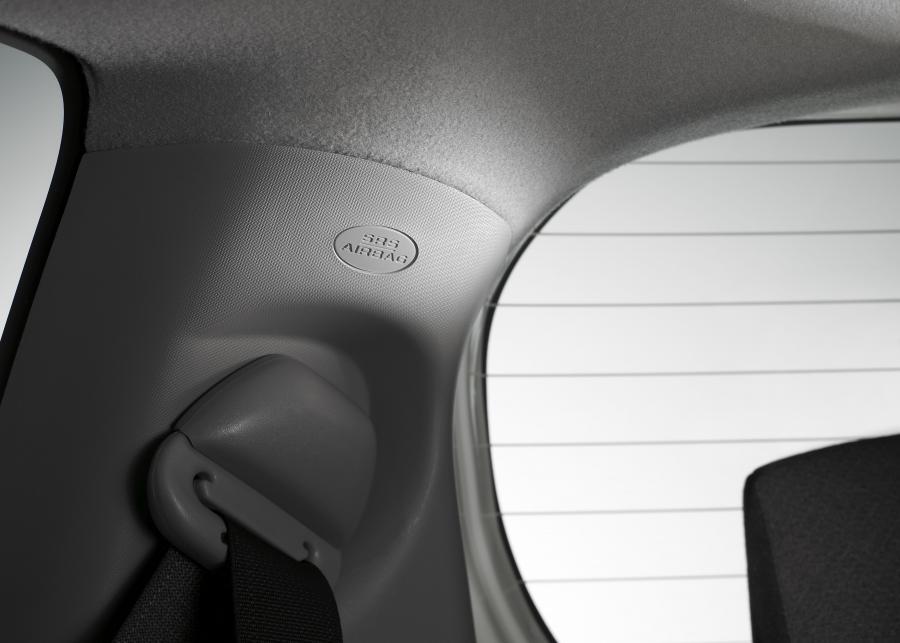 Багажник Scion iQ 2011 года  (фото 6 из 42)